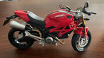 Maisto Ducati 1:12 Scale Motorcycles DUCATI Monster 696 Assembly Kit (Red)